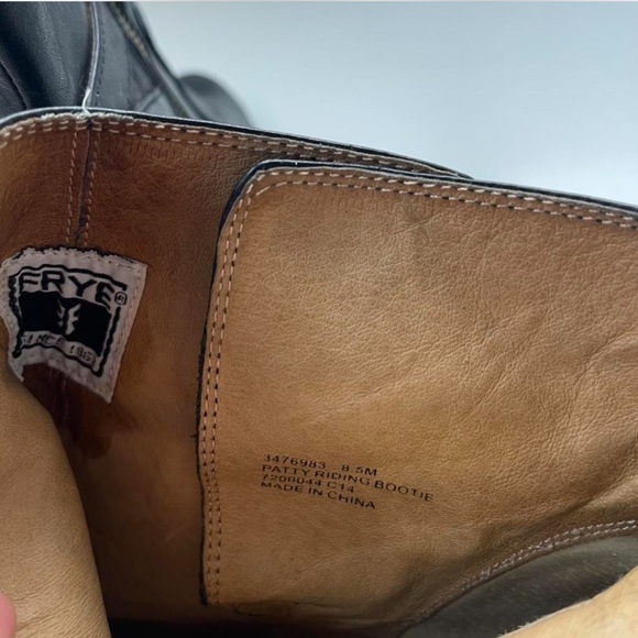 Vintage Frye Black Leather Heeled Ankle Boots Patty Riding Bootie with Buckle - Picture 6 of 6